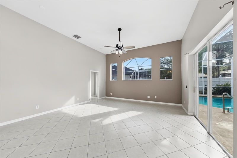 219 Ronja Ln, Valrico, FL 33594