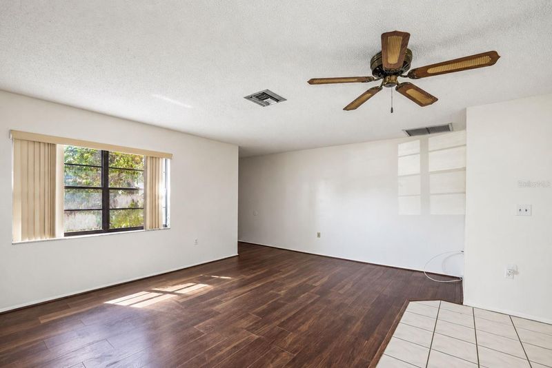 10970 Peppertree Ln, Port Richey, FL 34668