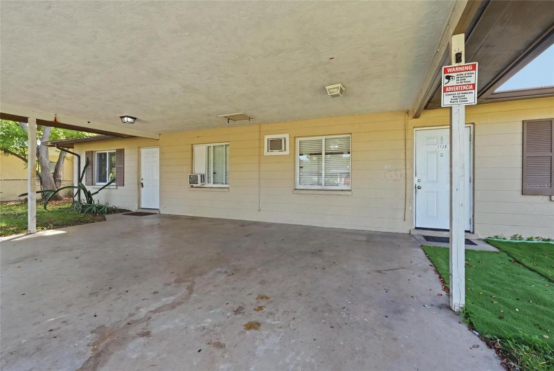 2418 51st Avenue Dr W, Bradenton, FL 34207