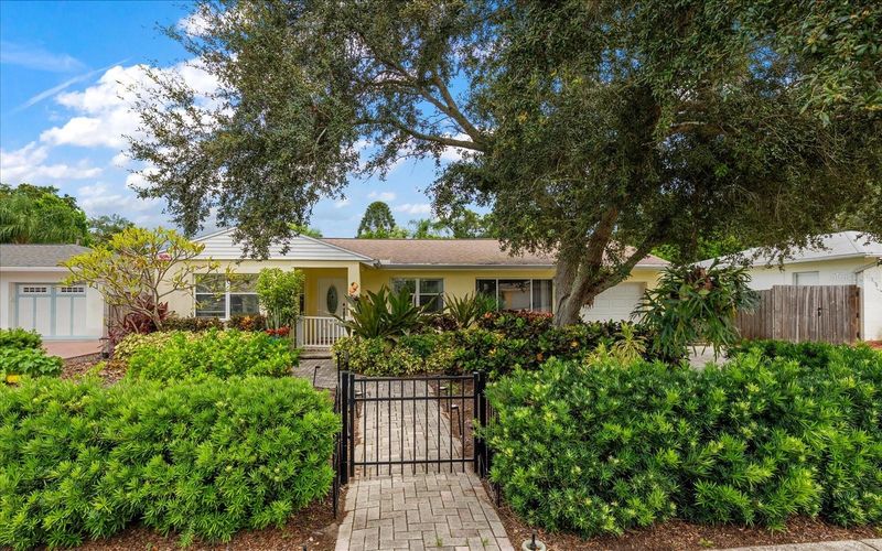 220 Union St, Dunedin, FL 34698