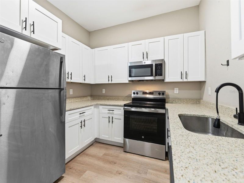 1740 W Cherry St, Tampa, FL 33607