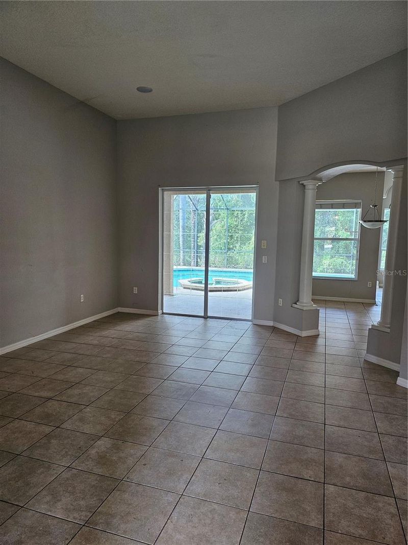 12263 Creek Edge Dr, Riverview, FL 33579