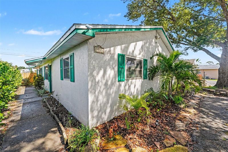 3765 67th Ave N #B, Pinellas Park, FL 33781