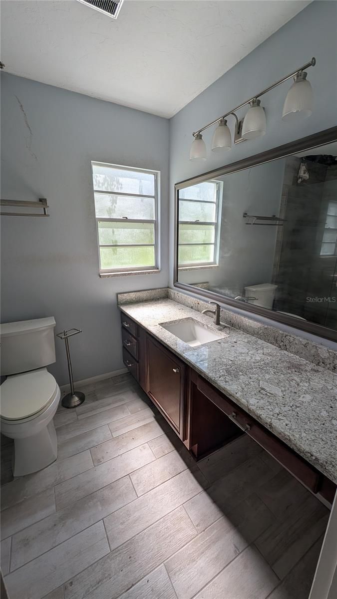 4003 57th St E, Palmetto, FL 34221