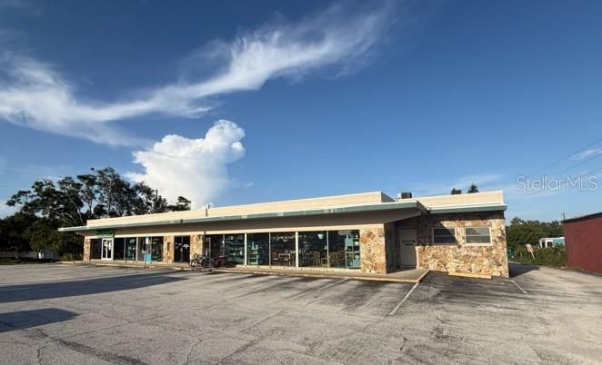 6225 Seminole Blvd, Seminole, FL 33772