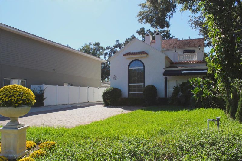908 S Summerlin Ave, Orlando, FL 32806