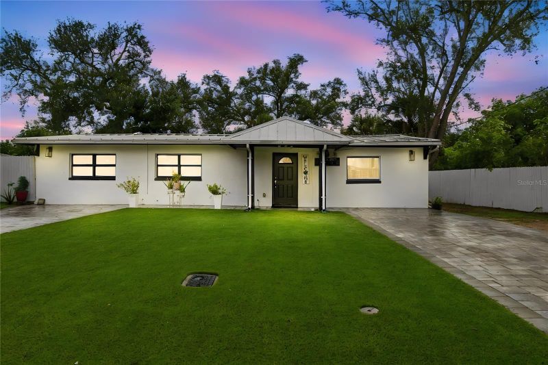 305 Lime Tree Rd, Tampa, FL 33619