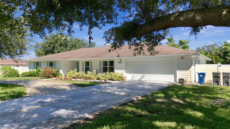 2307 51st St W, Bradenton, FL 34209