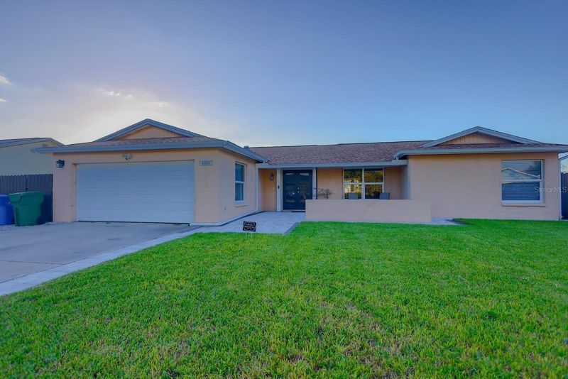 4004 Highland Ave W, Bradenton, FL 34205
