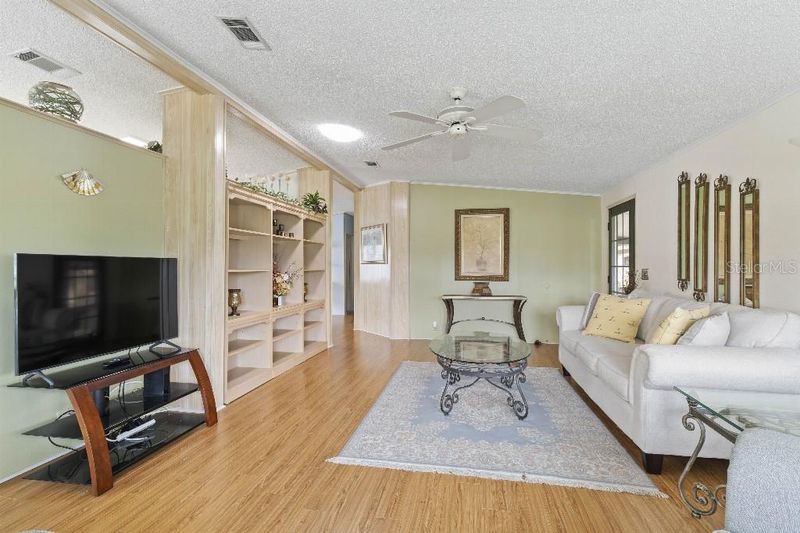 4901 4th C St E, Bradenton, FL 34203