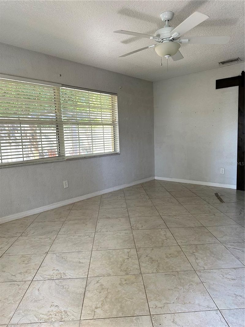1791 Ezelle Ave, Largo, FL 33770