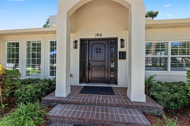 146 33rd Ave N, St Petersburg, FL 33704