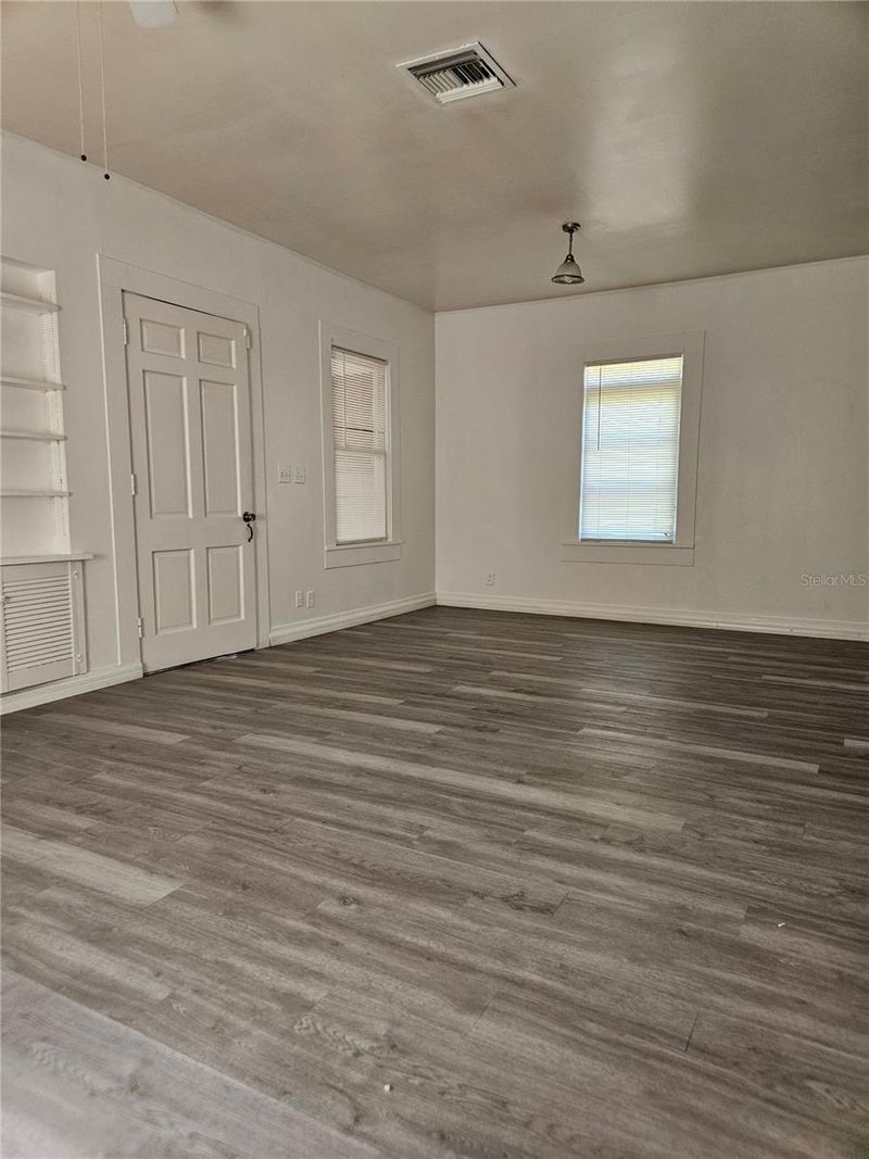3709 N 12th St, Tampa, FL 33603