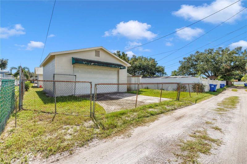 4213 37th Ave N, St Petersburg, FL 33713