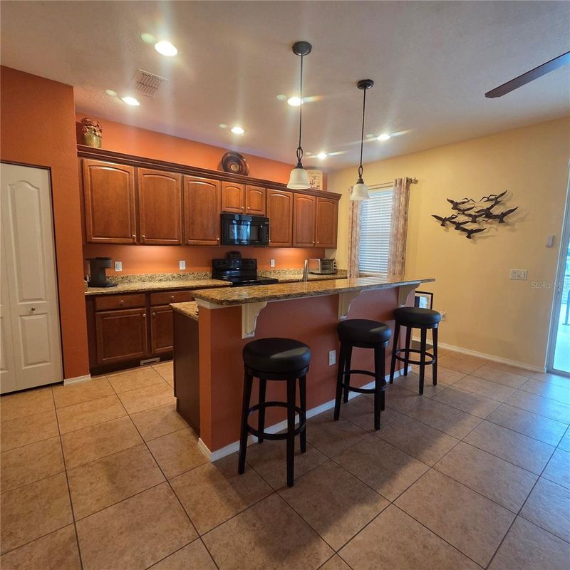 318 65th Ave E, Bradenton, FL 34203