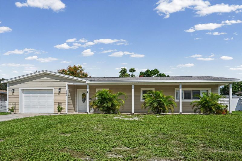 13833 Dominica Dr, Seminole, FL 33776