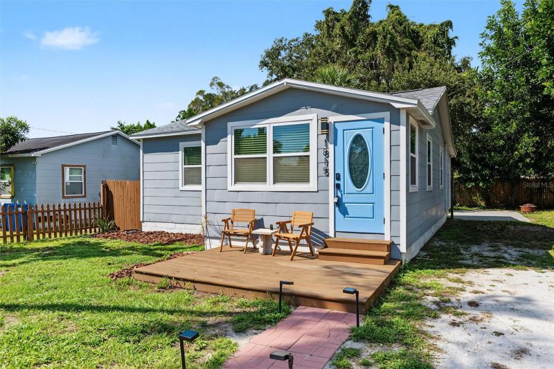 1815 12th St S, St Petersburg, FL 33705