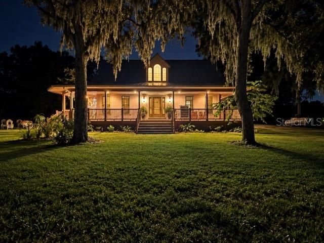216 Castillo Rd, Ruskin, FL 33570