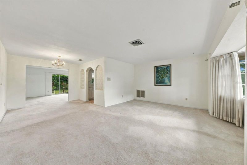 12266 69th Ter, Seminole, FL 33772