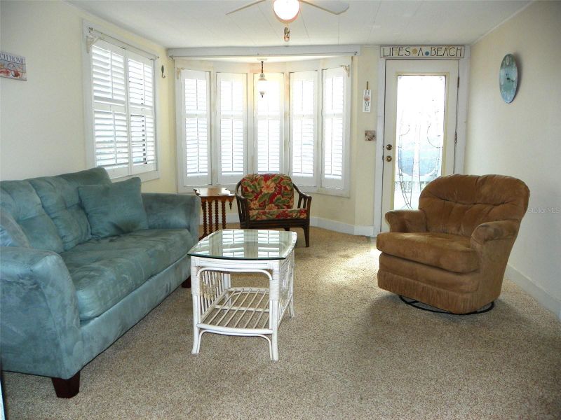 8 Plaza St E, Bradenton, FL 34208