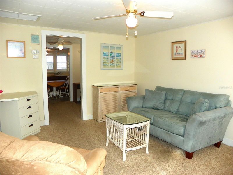 8 Plaza St E, Bradenton, FL 34208