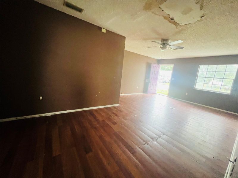 3131 Chalon St, New Port Richey, FL 34655
