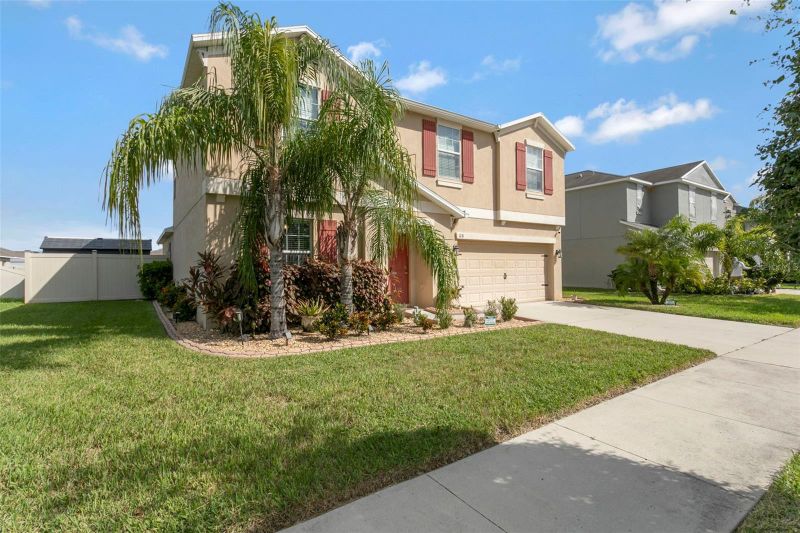 128 Cascade Bend Dr, Ruskin, FL 33570