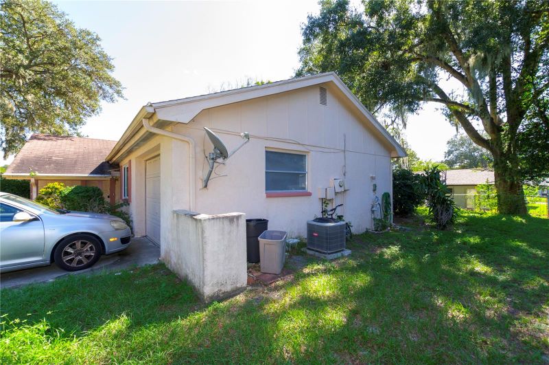 8214 Mill Creek Ln, Hudson, FL 34667