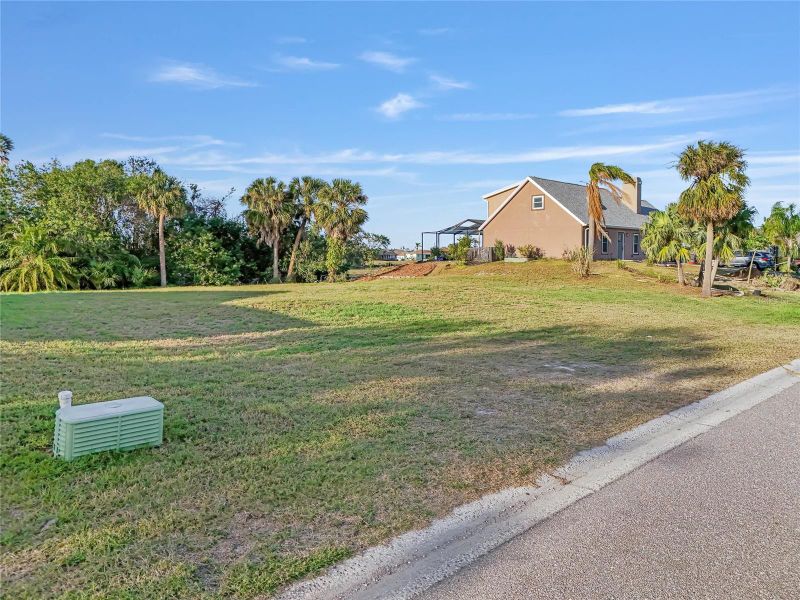 901 Eagle Ln, Apollo Beach, FL 33572