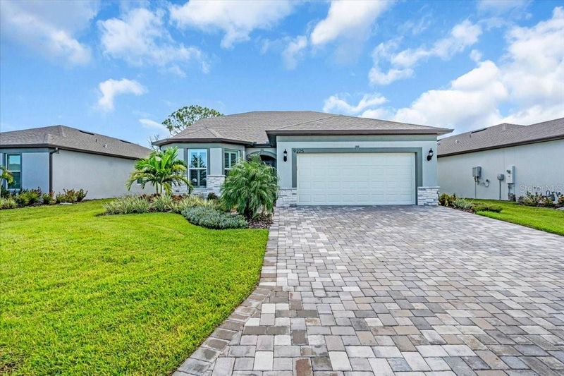 9225 Barrier Coast Trl, Parrish, FL 34219