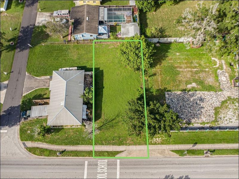 3035 62nd Ave N, St Petersburg, FL 33702