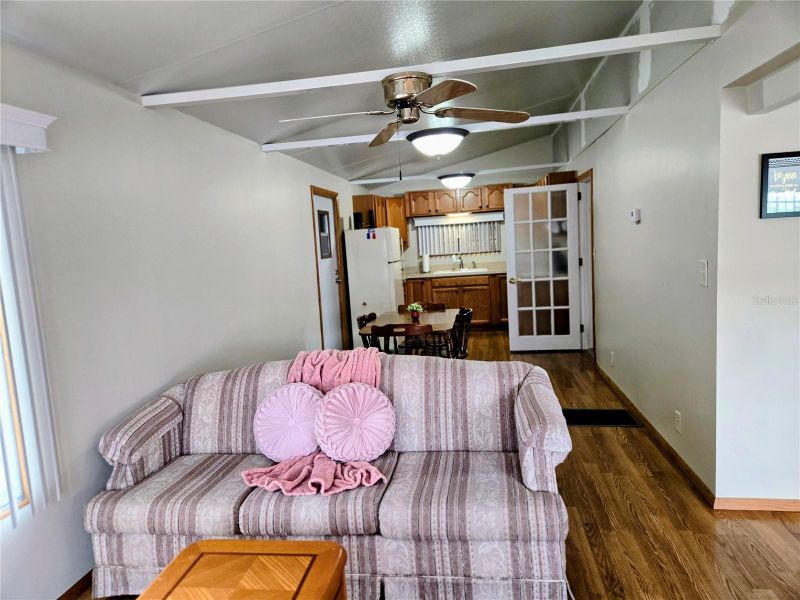 39326 Homecrest Dr, Zephyrhills, FL 33542