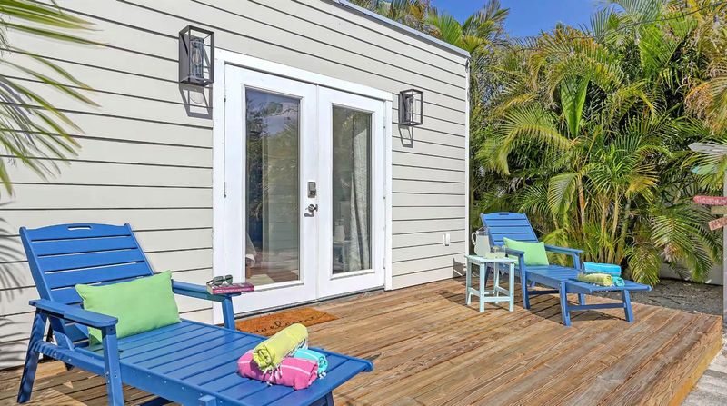 7104 9th Avenue Dr NW, Bradenton, FL 34209