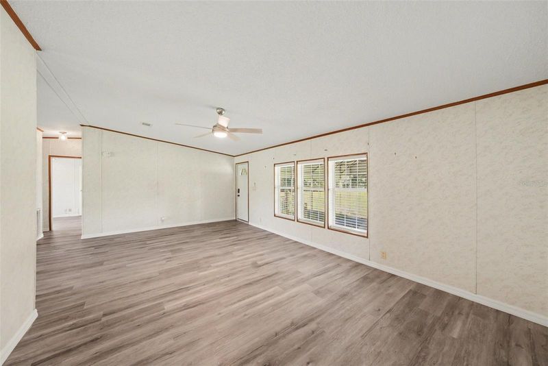 12015 Messler Rd, Gibsonton, FL 33534