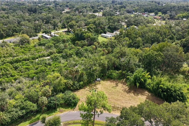 9938 River Dr, Gibsonton, FL 33534