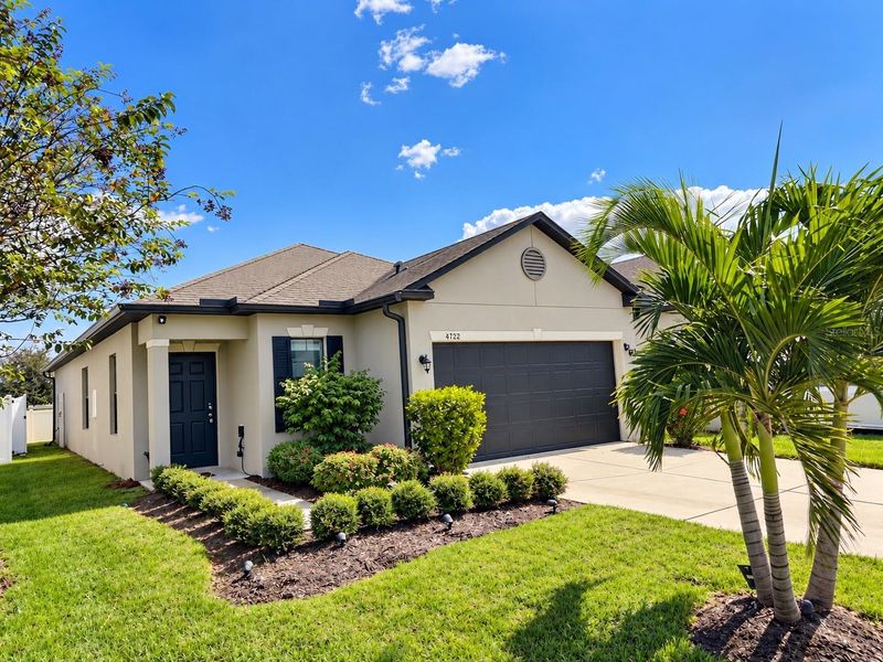 4722 Lindever Ln, Palmetto, FL 34221