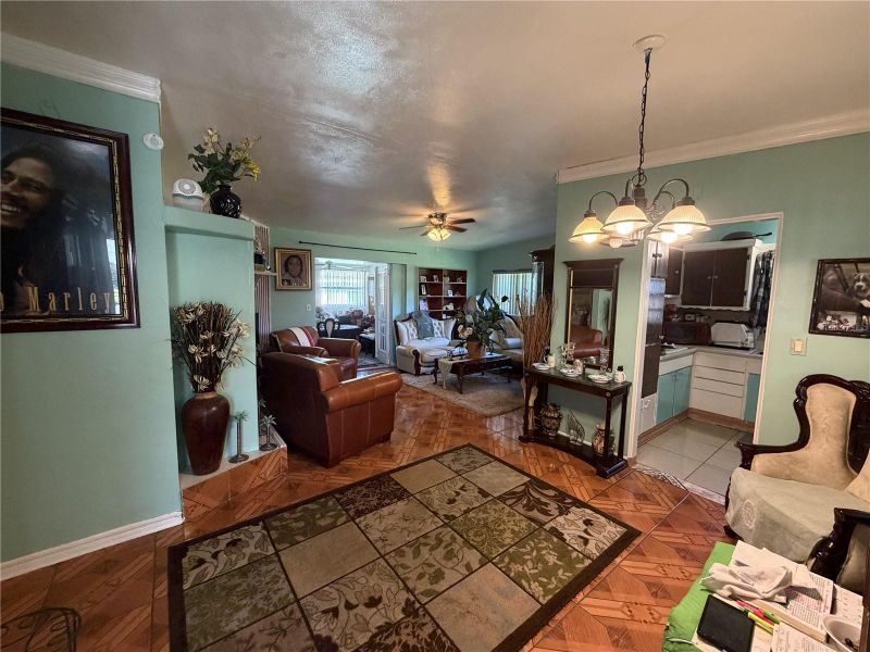 5117 W Washington St, Orlando, FL 32811