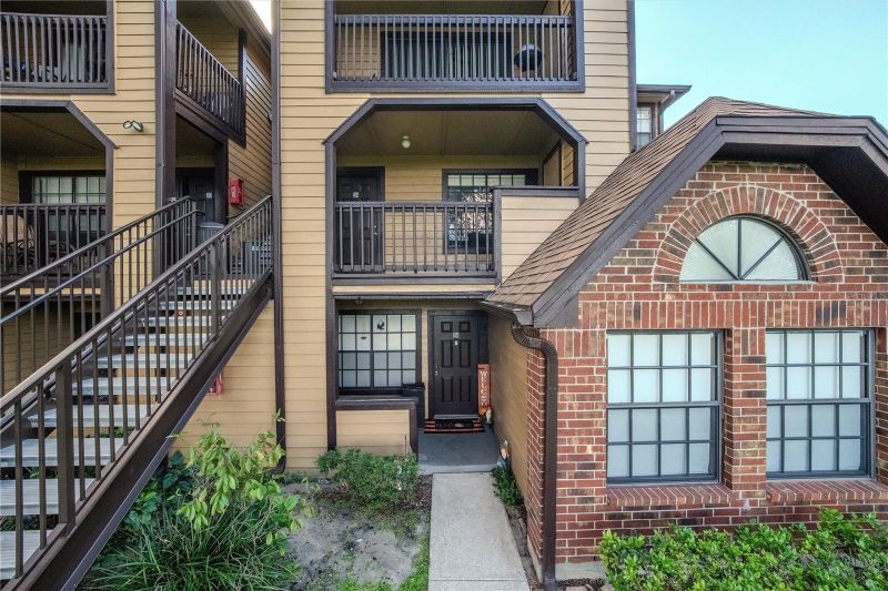 315 Lakepointe Dr #204, Altamonte Springs, FL 32701
