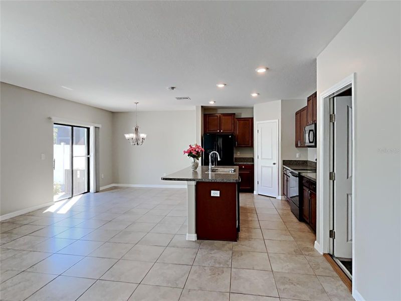 14612 Crescent Rock Dr, Wimauma, FL 33598