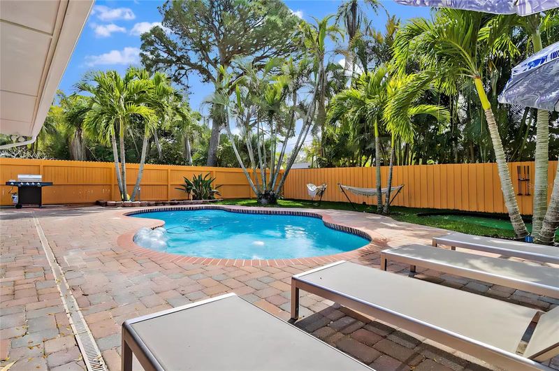 14220 82nd Ter, Seminole, FL 33776
