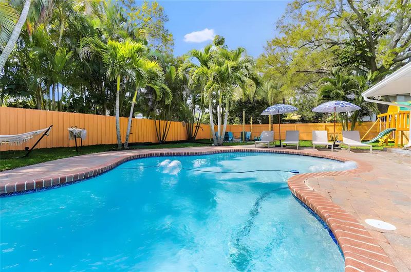 14220 82nd Ter, Seminole, FL 33776