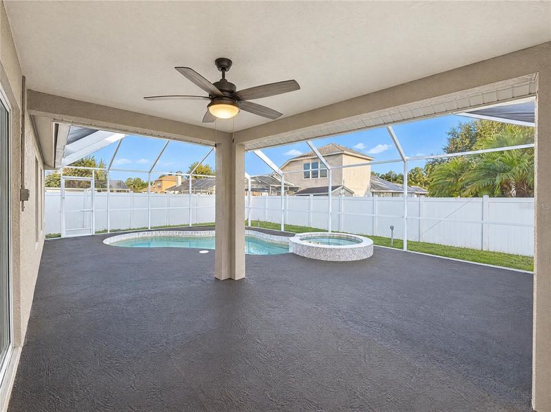 30447 Iverson Dr, Wesley Chapel, FL 33543