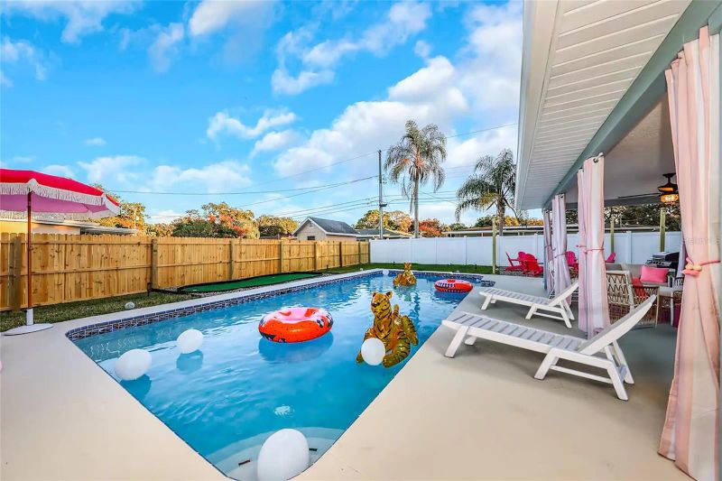 1523 Tangerine St, Clearwater, FL 33756