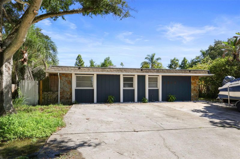 3517 Sherwood Dr, Largo, FL 33771
