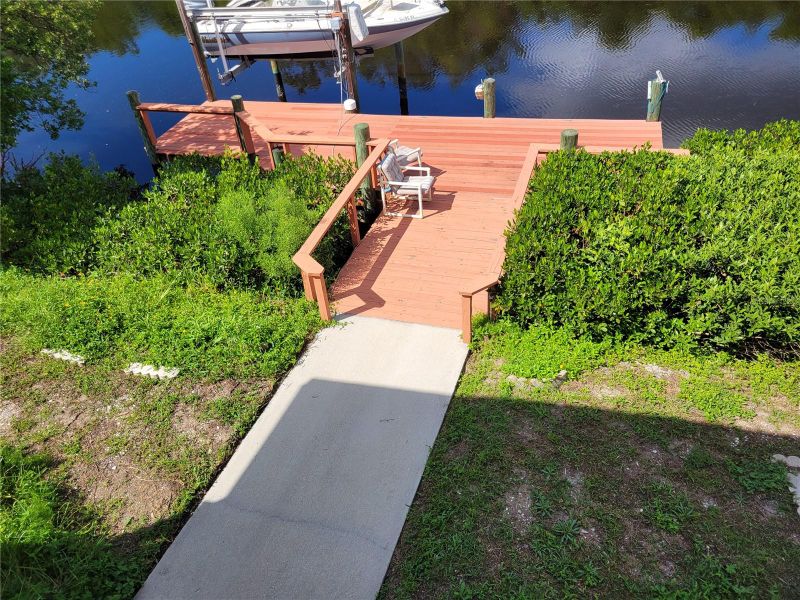 3301 W Shell Point Rd, Ruskin, FL 33570
