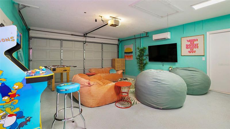 8686 124th Way, Seminole, FL 33772