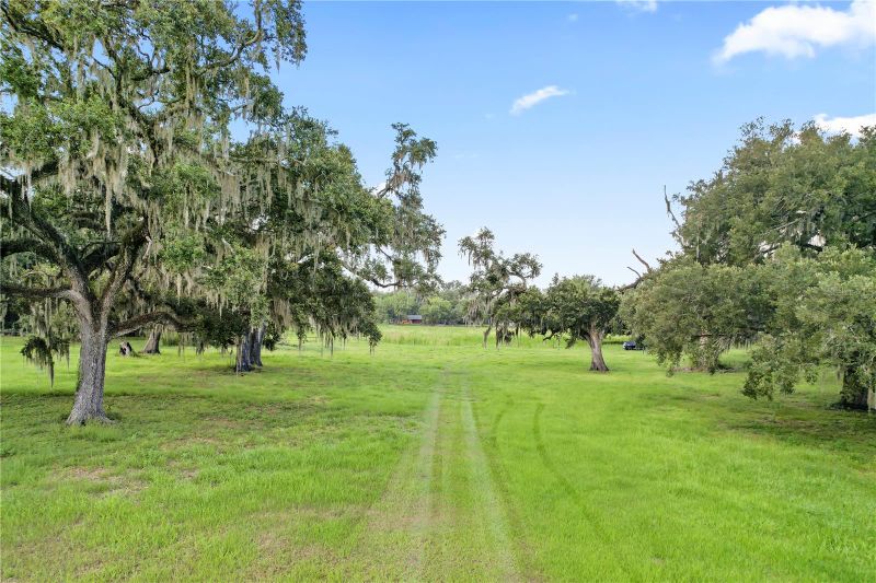 37952 Crystal Way, Dade City, FL 33523