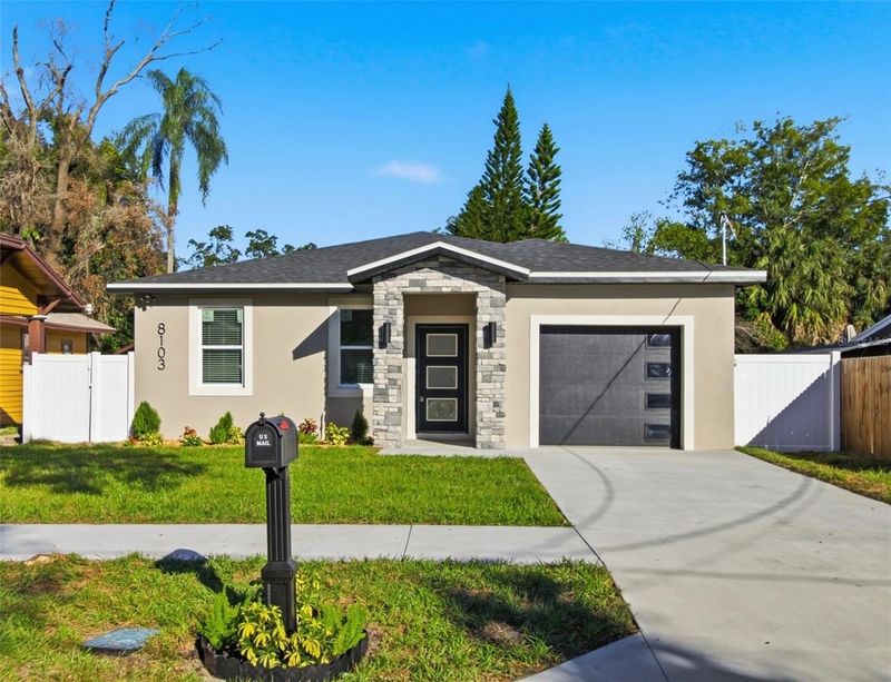 8514 N 12th St, Tampa, FL 33604