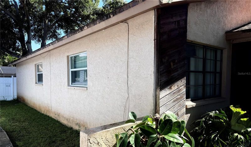 6761 44th St N, Pinellas Park, FL 33781