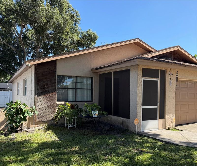 6761 44th St N, Pinellas Park, FL 33781